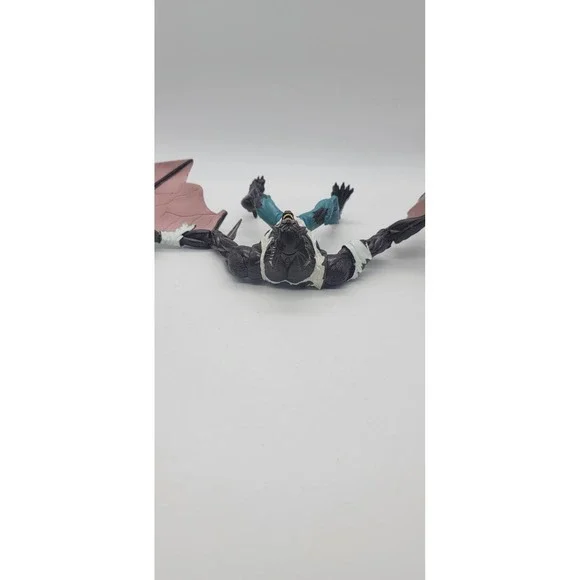 1997 DC Comics Batman Legends Of Dark Knight Man-Bat 7" Kenner Action Figure - Picture 4 of 7